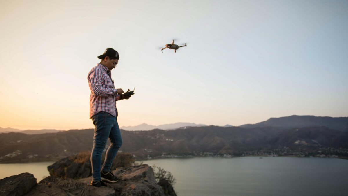 You are currently viewing 5 Reasons to Outsource to Drone Service Providers