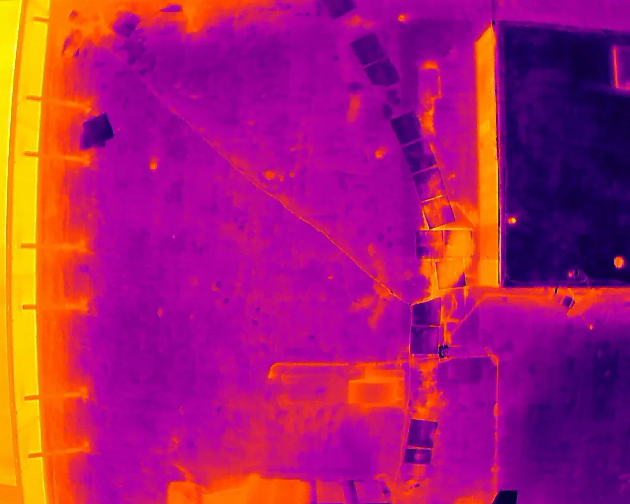 Read more about the article Identifying Moisture Intrusion Problems on a Spray Foam Commercial Roof in Dallas, Texas